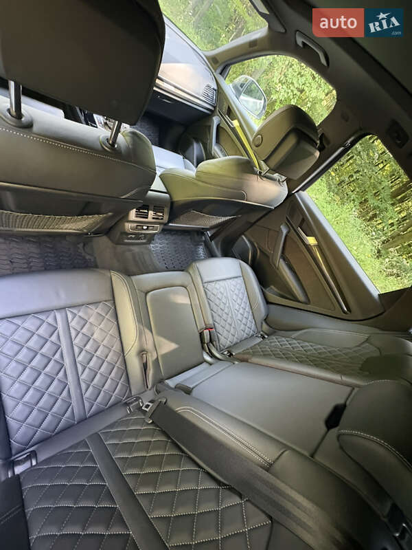 Внедорожник / Кроссовер Audi SQ5 2022 в Львове