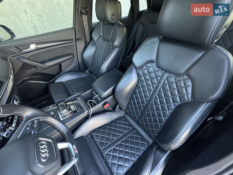 Внедорожник / Кроссовер Audi SQ5 2019 в Киеве