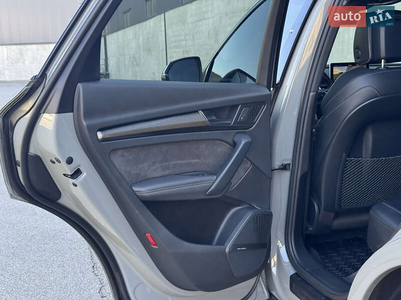 Внедорожник / Кроссовер Audi SQ5 2019 в Киеве