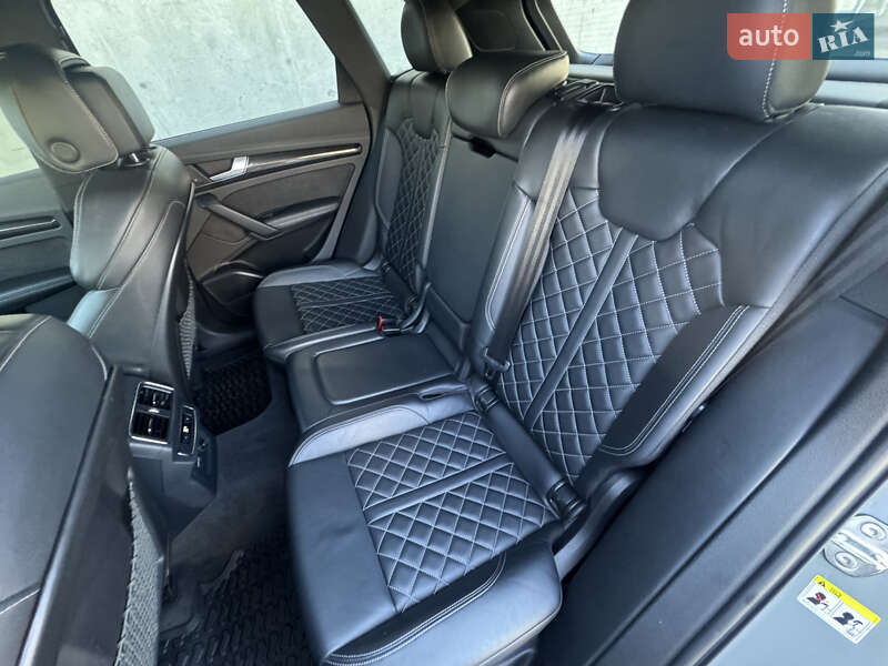 Внедорожник / Кроссовер Audi SQ5 2019 в Киеве