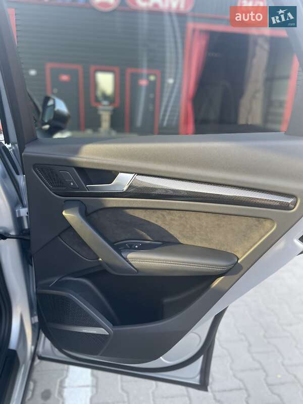 Внедорожник / Кроссовер Audi SQ5 2019 в Киеве