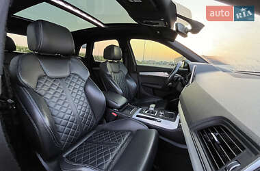 Внедорожник / Кроссовер Audi SQ5 2018 в 