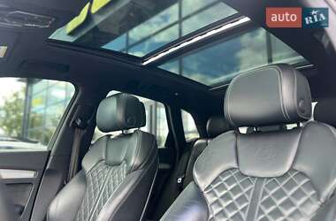 Внедорожник / Кроссовер Audi SQ5 2017 в 
