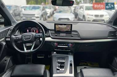 Внедорожник / Кроссовер Audi SQ5 2017 в 