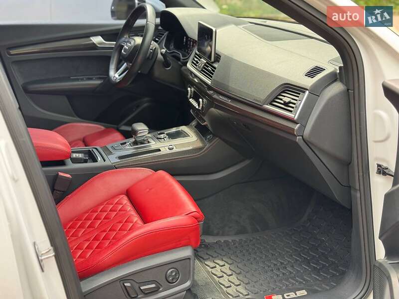 Позашляховик / Кросовер Audi SQ5 2018 в Києві фото 12 Позашляховик / Кросовер Audi SQ5 2018 в Києві