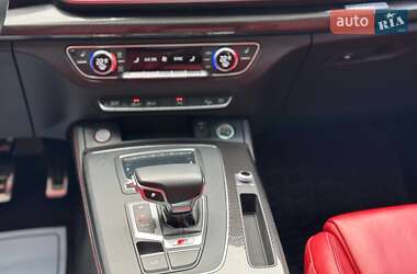 Позашляховик / Кросовер Audi SQ5 2018 в 