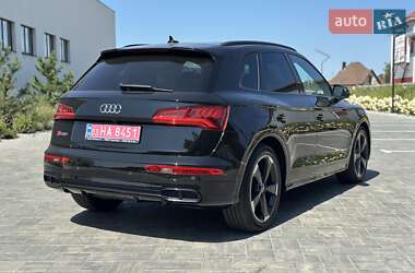 Внедорожник / Кроссовер Audi SQ5 2018 в 