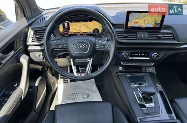Внедорожник / Кроссовер Audi SQ5 2018 в 