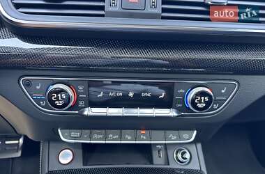 Внедорожник / Кроссовер Audi SQ5 2018 в 