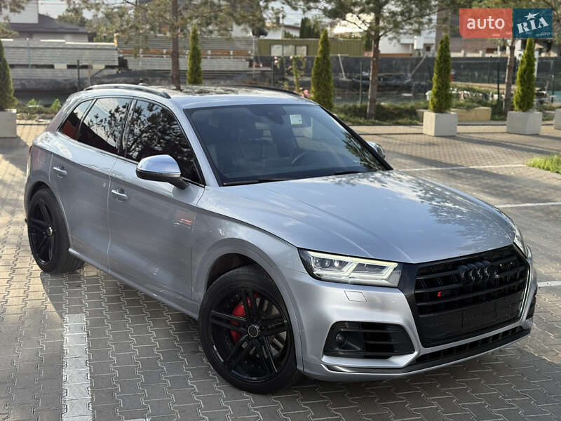 Позашляховик / Кросовер Audi SQ5 2018 в Рівному