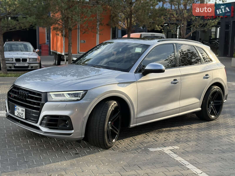Позашляховик / Кросовер Audi SQ5 2018 в Рівному