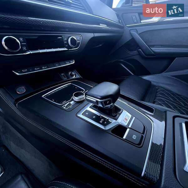 Внедорожник / Кроссовер Audi SQ5 2019 в Чернигове