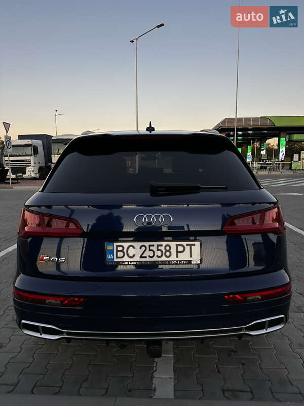 Внедорожник / Кроссовер Audi SQ5 2017 в Стрые