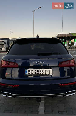 Внедорожник / Кроссовер Audi SQ5 2017 в 