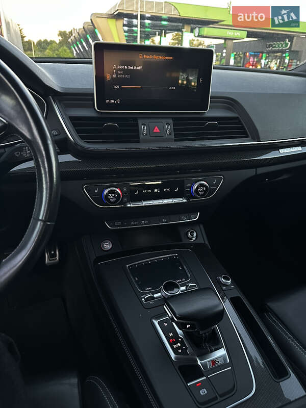 Внедорожник / Кроссовер Audi SQ5 2017 в Стрые