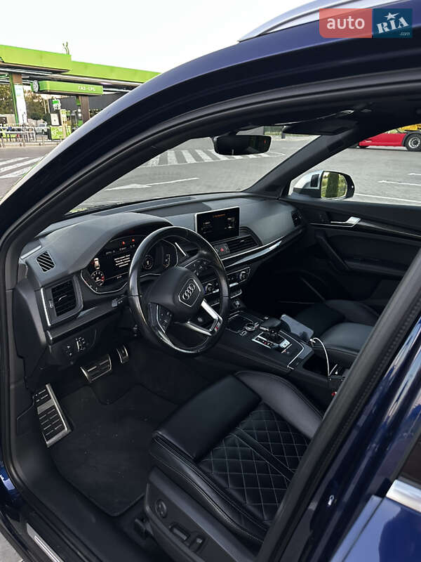 Внедорожник / Кроссовер Audi SQ5 2017 в Стрые