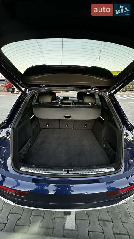 Внедорожник / Кроссовер Audi SQ5 2017 в Стрые