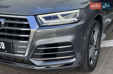 Внедорожник / Кроссовер Audi SQ5 2017 в 
