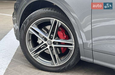 Внедорожник / Кроссовер Audi SQ5 2017 в 