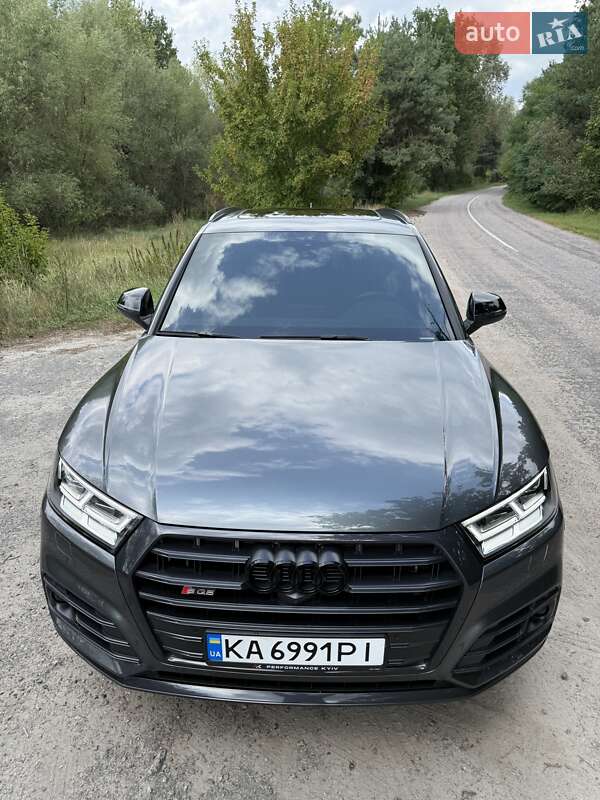 Внедорожник / Кроссовер Audi SQ5 2018 в Киеве