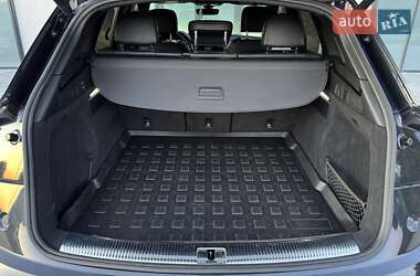 Внедорожник / Кроссовер Audi SQ5 2020 в 