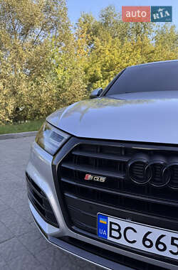 Внедорожник / Кроссовер Audi SQ5 2017 в 