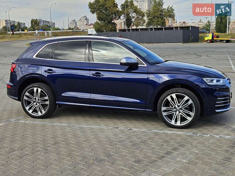 Внедорожник / Кроссовер Audi SQ5 2018 в Киеве
