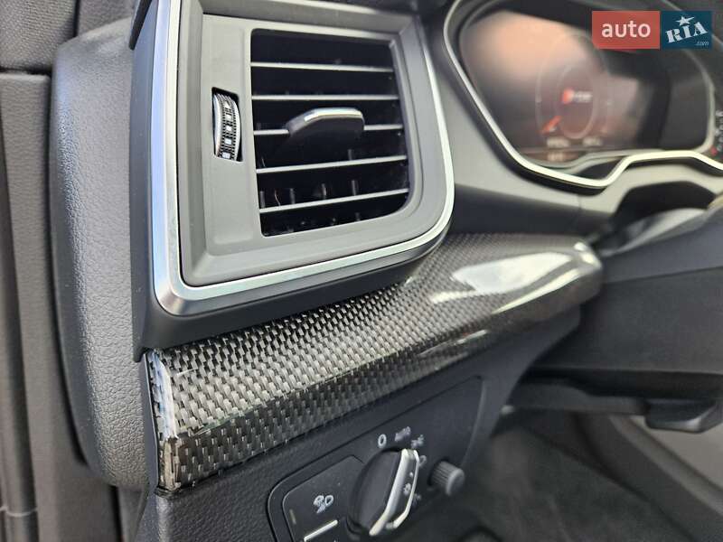Внедорожник / Кроссовер Audi SQ5 2018 в Киеве
