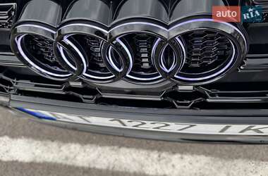 Внедорожник / Кроссовер Audi SQ5 2023 в 
