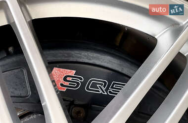 Внедорожник / Кроссовер Audi SQ5 2013 в 