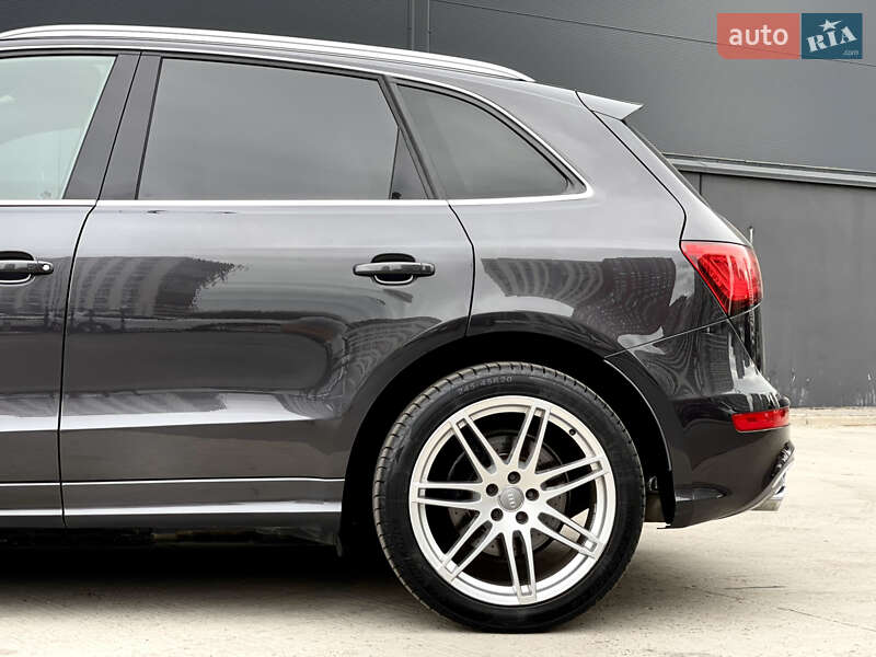 Внедорожник / Кроссовер Audi SQ5 2013 в Киеве