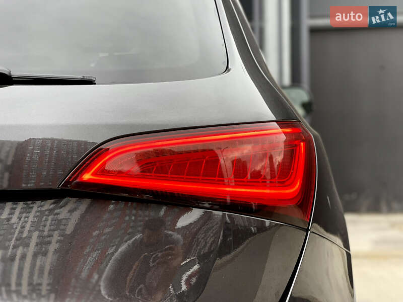 Внедорожник / Кроссовер Audi SQ5 2013 в Киеве