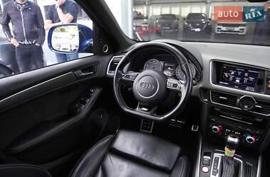 Внедорожник / Кроссовер Audi SQ5 2016 в 