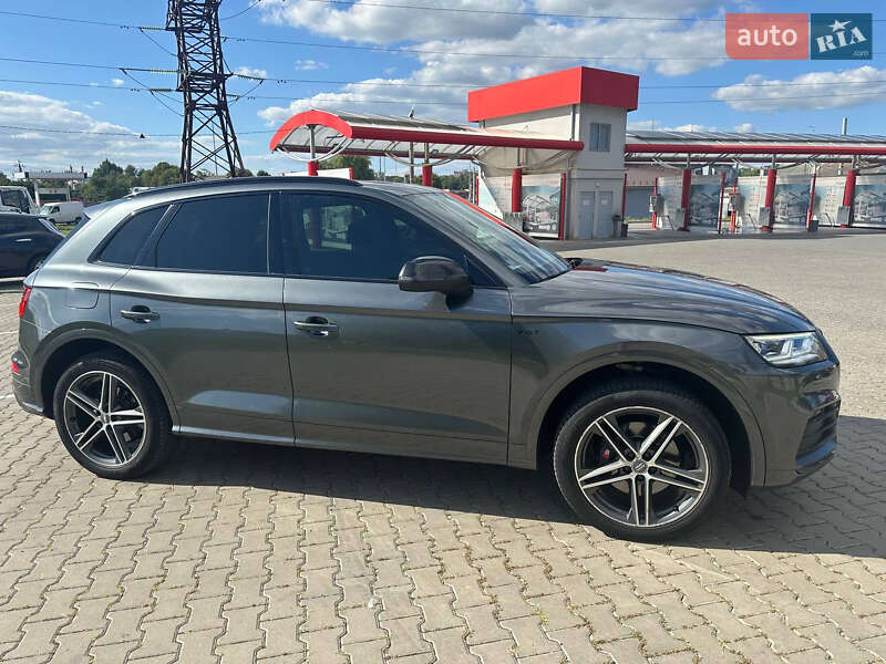 Внедорожник / Кроссовер Audi SQ5 2017 в Виннице