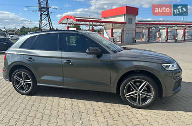 Позашляховик / Кросовер Audi SQ5 2017 в 