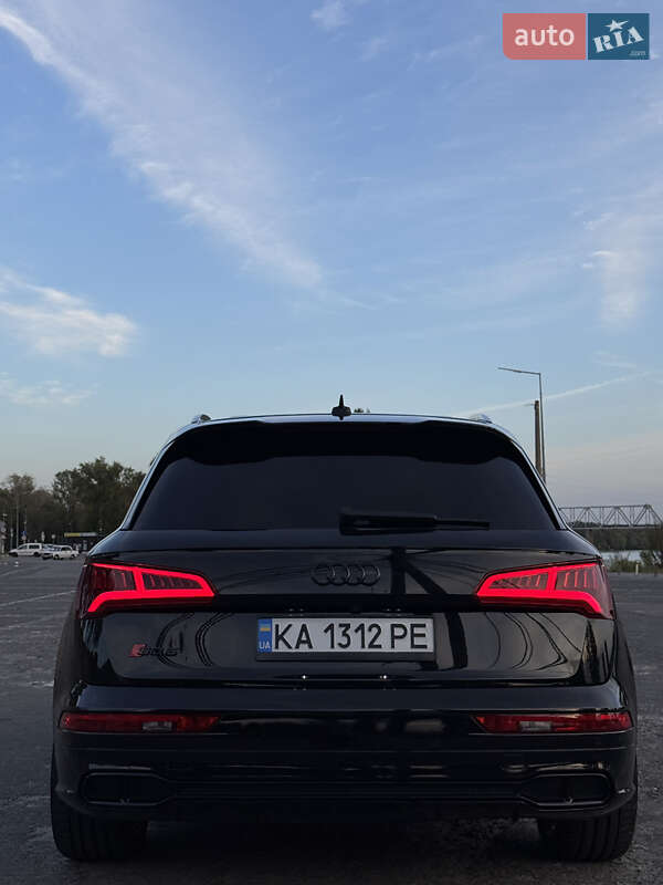 Внедорожник / Кроссовер Audi SQ5 2017 в Киеве