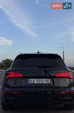 Внедорожник / Кроссовер Audi SQ5 2017 в 