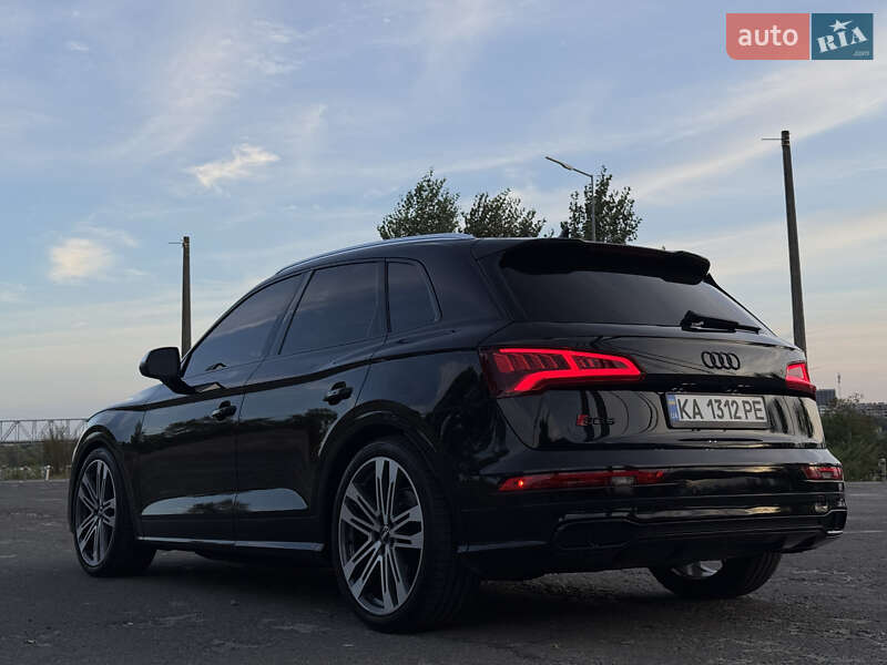 Внедорожник / Кроссовер Audi SQ5 2017 в Киеве