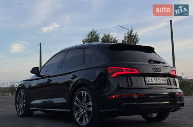 Внедорожник / Кроссовер Audi SQ5 2017 в 