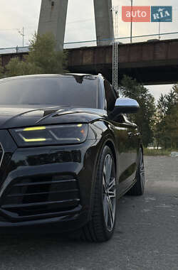 Внедорожник / Кроссовер Audi SQ5 2017 в 