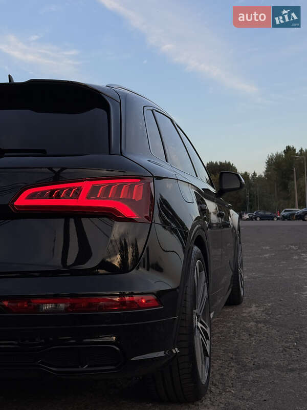 Внедорожник / Кроссовер Audi SQ5 2017 в Киеве