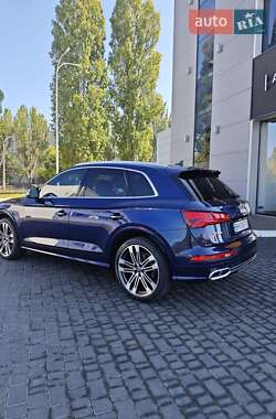 Внедорожник / Кроссовер Audi SQ5 2018 в 