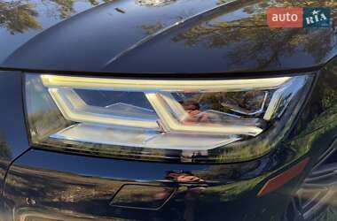 Внедорожник / Кроссовер Audi SQ5 2019 в 