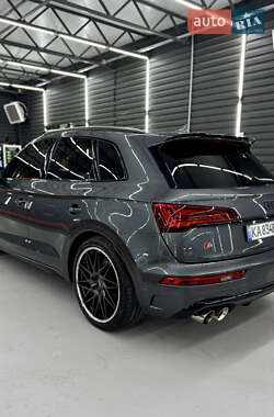 Внедорожник / Кроссовер Audi SQ5 2020 в 