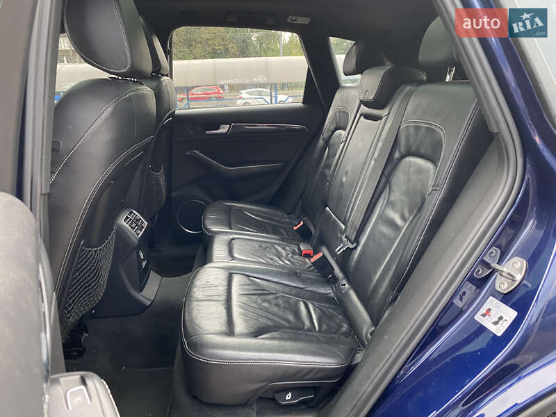 Внедорожник / Кроссовер Audi SQ5 2013 в Киеве