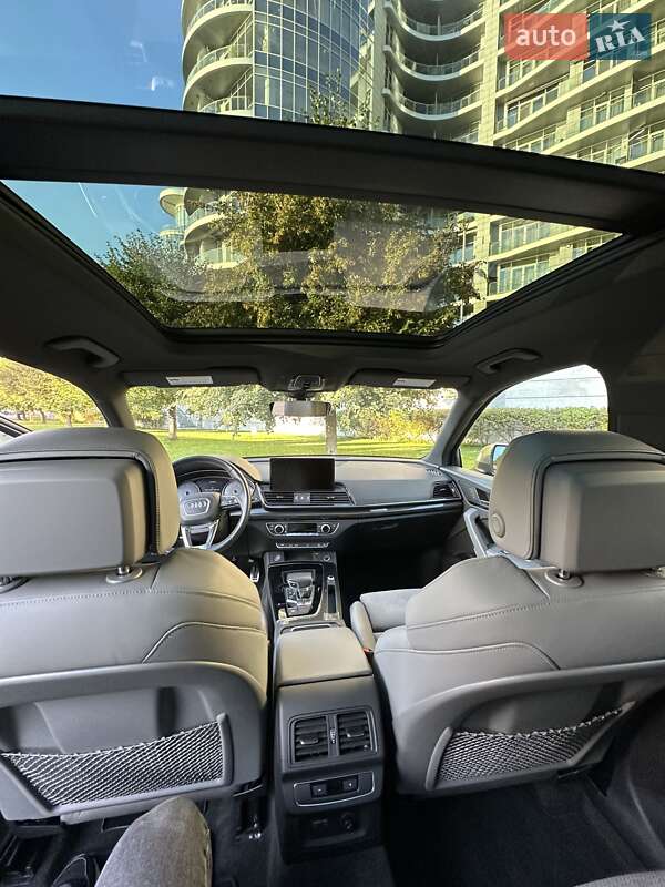 Внедорожник / Кроссовер Audi SQ5 2022 в Киеве