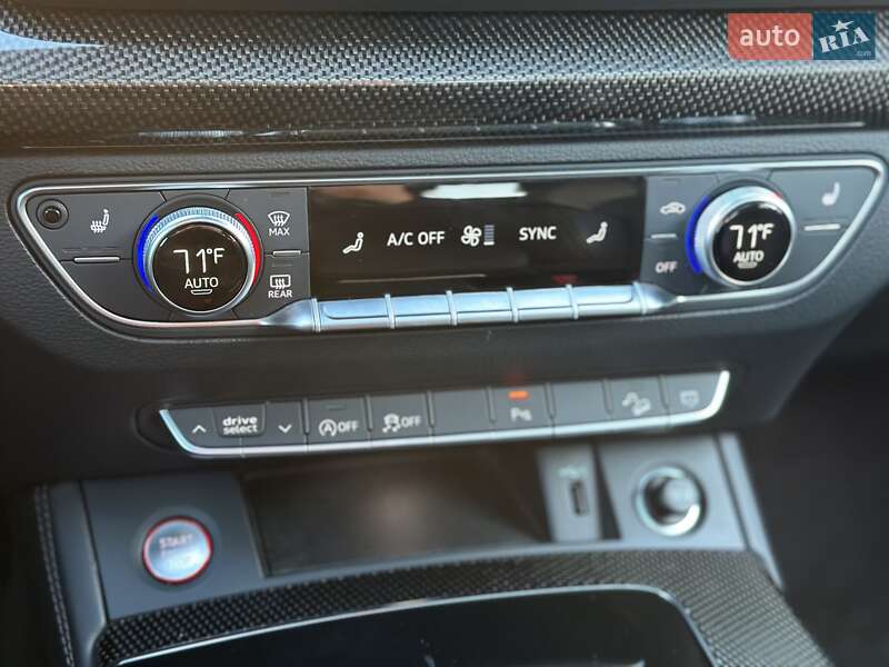 Внедорожник / Кроссовер Audi SQ5 2022 в Львове