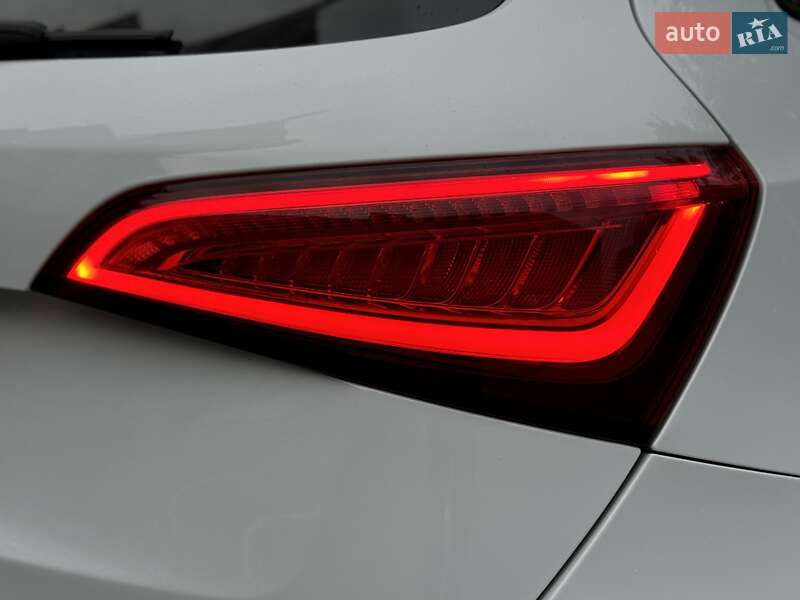 Внедорожник / Кроссовер Audi SQ5 2015 в Киеве