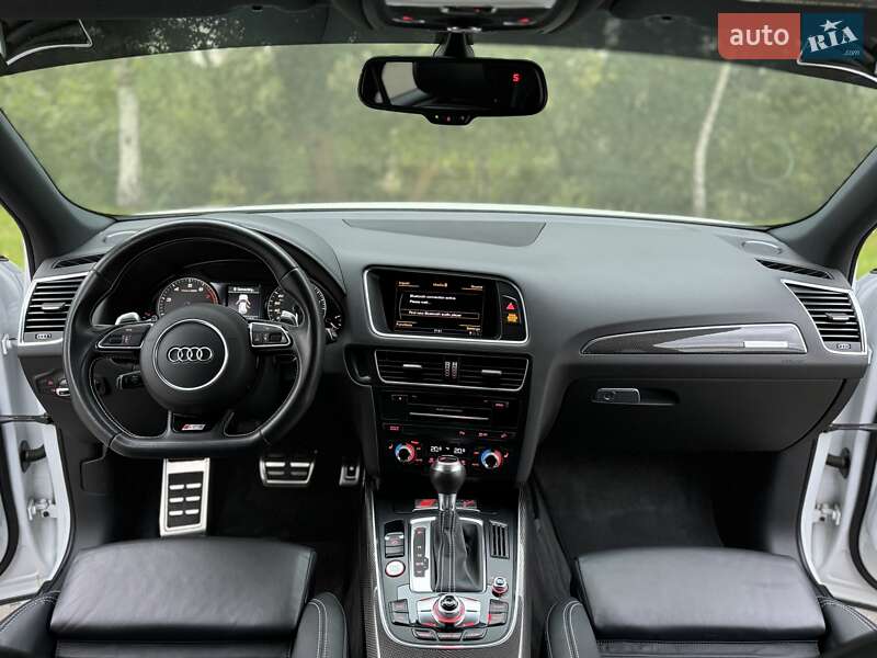 Внедорожник / Кроссовер Audi SQ5 2015 в Киеве