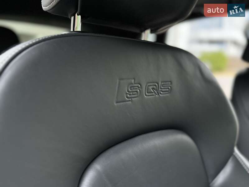 Внедорожник / Кроссовер Audi SQ5 2015 в Киеве